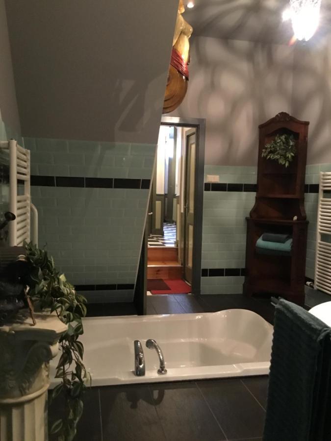 Lekkerkerk De Kapiteinshut Aan De Rivier Met Xl Ligbad En Sauna מראה חיצוני תמונה